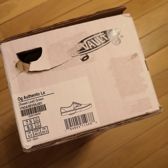 Vans OG Authentic LX Sneakers in Sweet Leaf - Picture 7 of 7